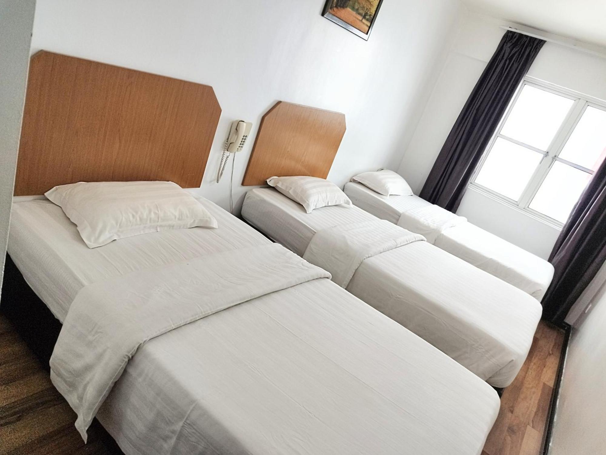 Marine Bay Hotel Sandakan Exterior photo